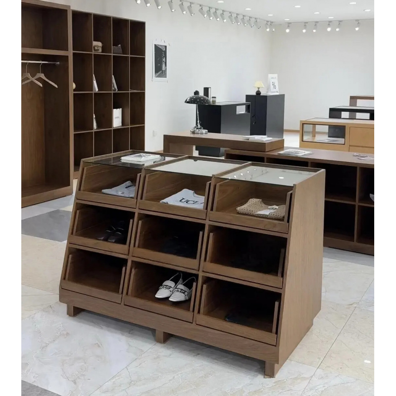 Kinderbekleidungsgeschäft Naka – Furniture Hardware Stores Bewertung und Preis